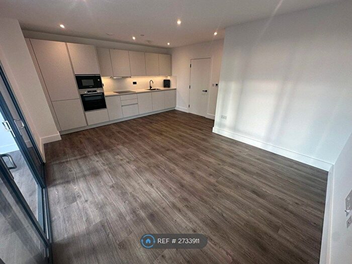 2 Bedroom Flat To Rent In Station Road, Croydon, CR0