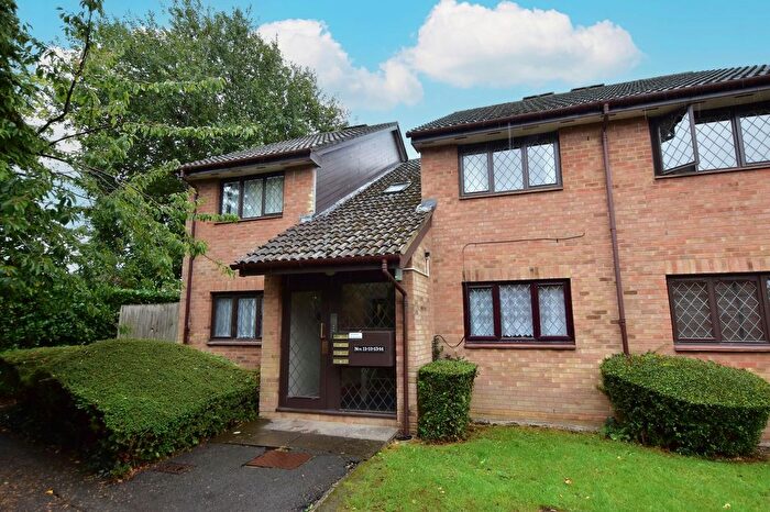 1 Bedroom Flat To Rent In Grasmere Close, Watford, WD25