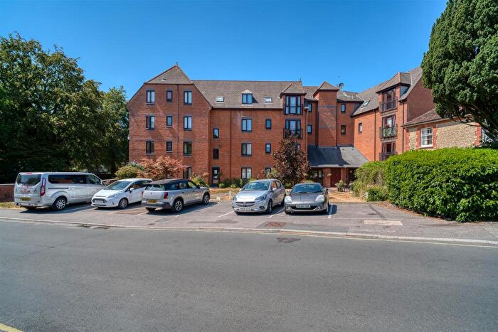 2 Bedroom Retirement Property For Sale In Barnaby Mead, Gillingham, SP8
