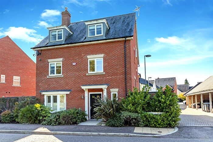5 Bedroom Detached House For Sale In Boleyn Row, Epping, CM16