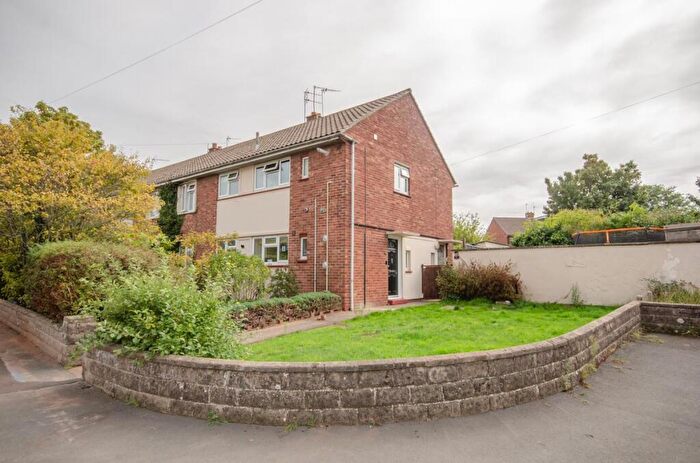 2 Bedroom Flat For Sale In The Meads, Downend, Bristol, BS16