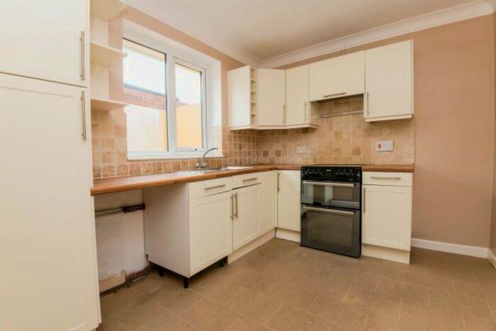 1 Bedroom Flat To Rent In Exeter Road, Exmouth, EX8