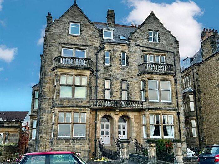 3 Bedroom Flat To Rent In Esplanade, Scarborough, YO11