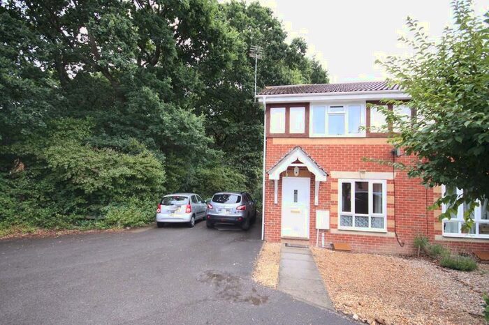 3 Bedroom Semi-Detached House To Rent In Rattigan Gardens, Whiteley, PO15