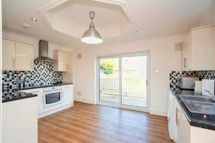 3 Bedroom Terraced House To Rent In Gosforth Lane, Watford, WD19