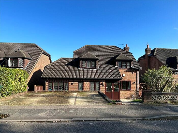 6 Bedroom Detached House For Sale In Grace Road, Broadfield, Crawley, West Sussex, RH11