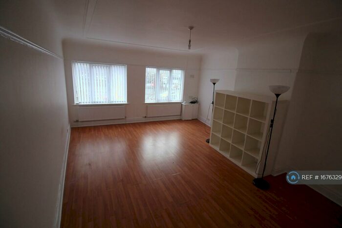 2 Bedroom Flat To Rent In Bowring Park Road, Liverpool, L14