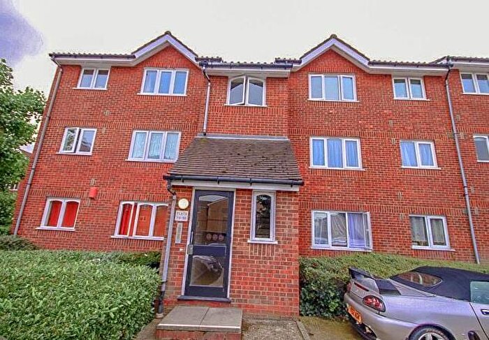 1 Bedroom Flat To Rent In Howard Close Waltham Abbey, EN9