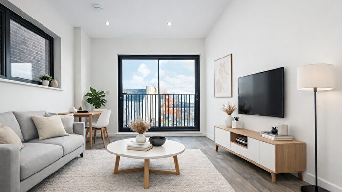 1 Bedroom Flat To Rent In Iby House, Southend Road, E18