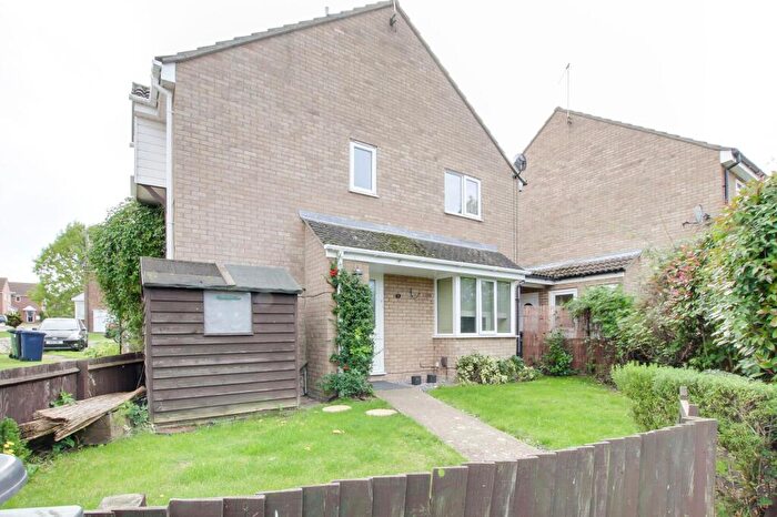 2 Bedroom Property To Rent In Ferndown Drive, Godmanchester, PE29