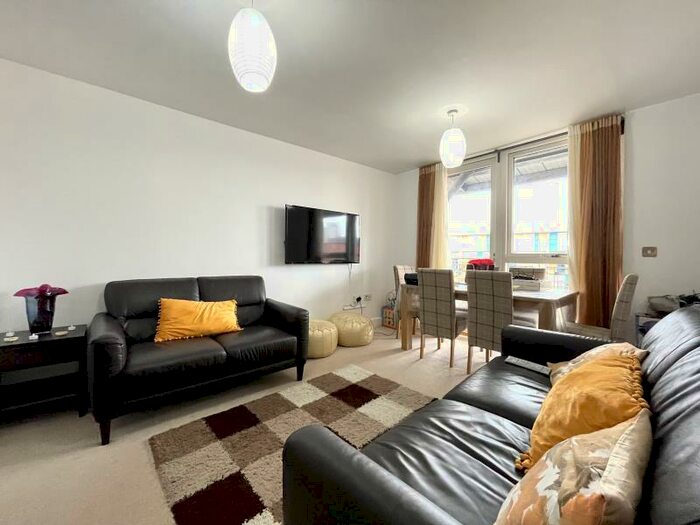 2 Bedroom Apartment To Rent In Langley Walk, Park Central, Birmingham, B15
