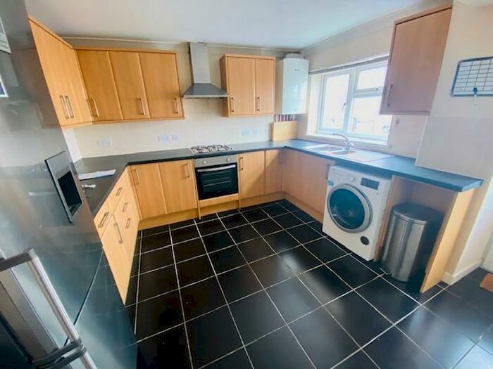 5 Bedroom House To Rent In Bevios Valley, Southampton, SO14