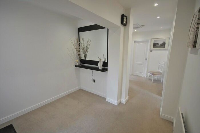 2 Bedroom Detached Bungalow For Sale In Edgehill Road, DN2