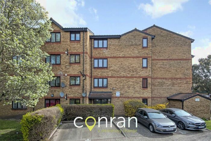 2 Bedroom Apartment To Rent In Connell Court, Myers Lane, London, SE14