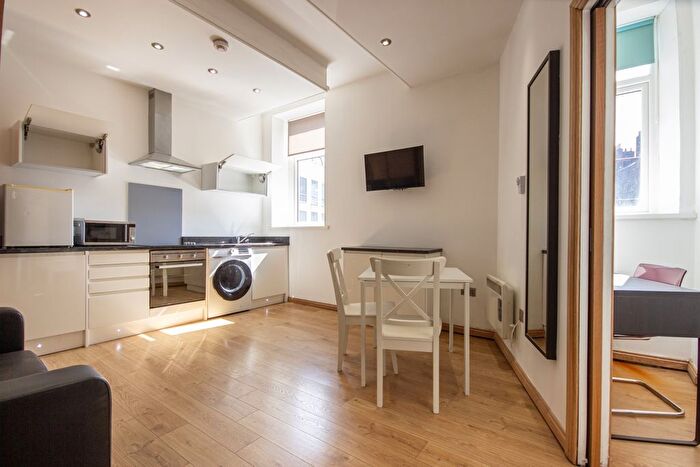 1 Bedroom Flat To Rent In Falconars Court, Newcastle Upon Tyne, NE1