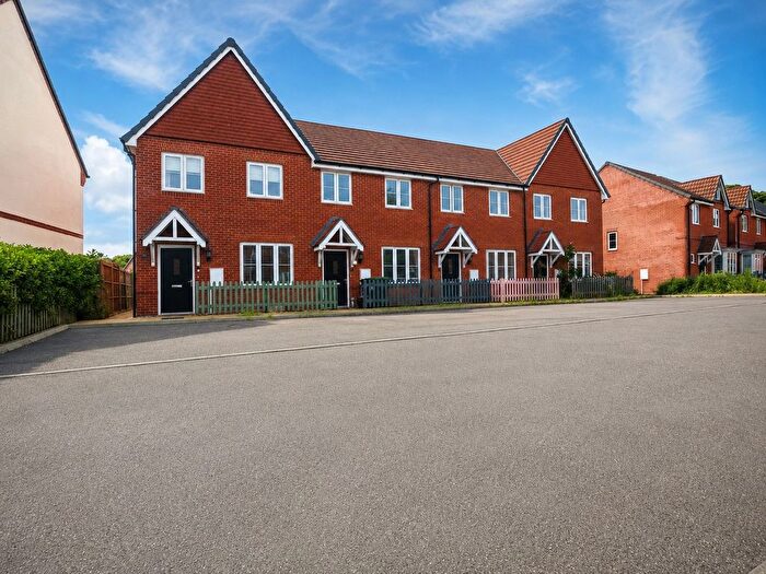 2 Bedroom Terraced House For Sale In Chiltern Crescent, Fair Oak, Eastleigh, SO50