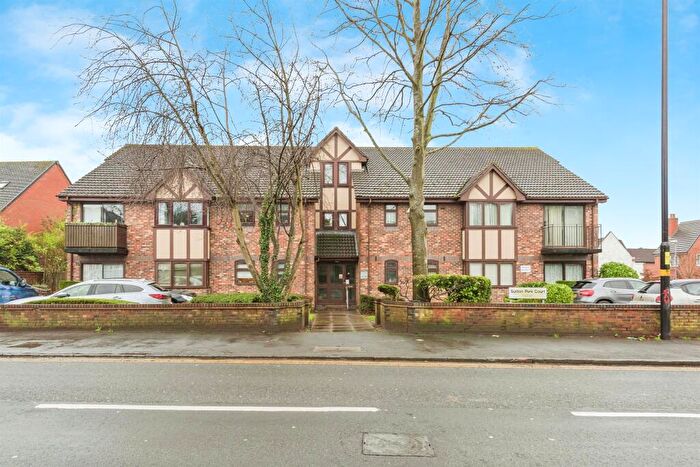 2 Bedroom Apartment For Sale In Birmingham Road, Sutton Coldfield, B72