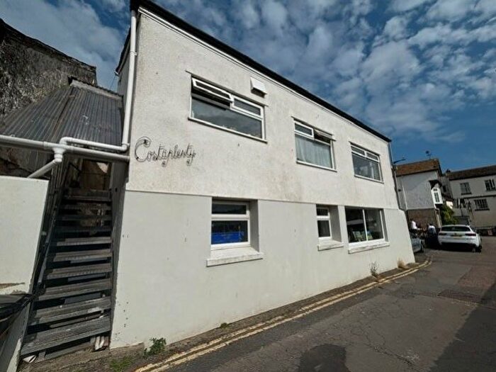 1 Bedroom Flat To Rent In Osmonds Lane, Teignmouth, TQ14