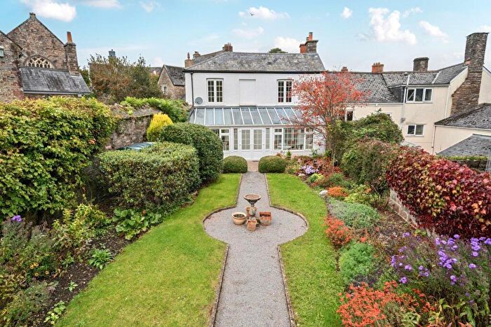 3 Bedroom Semi Detached House For Sale In Newton Square, Bampton, Tiverton, EX16