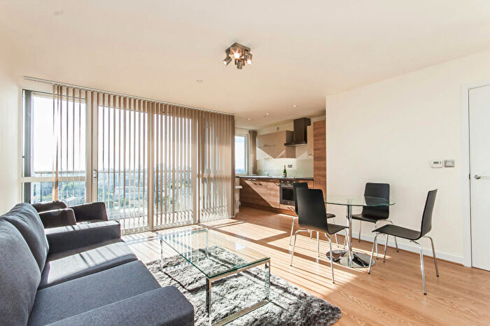 1 Bedroom Flat To Rent In Panoramic Tower, Hay Currie Street, Poplar, London, E14