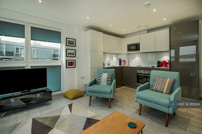 2 Bedroom Flat To Rent In Embankment House, Brighton, BN1