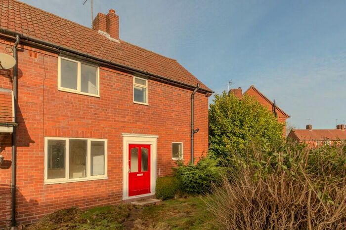 3 Bedroom Semi-Detached House For Sale In Oakfield Road, Stourbridge, West Midlands, DY9