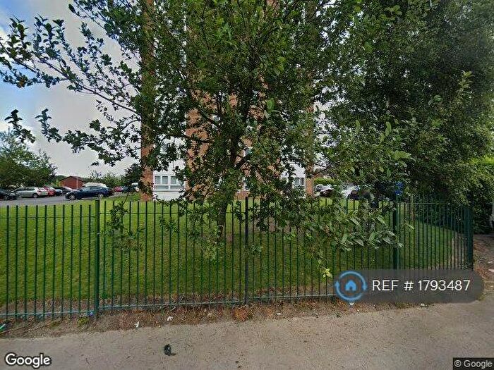 2 Bedroom Flat To Rent In City View, Salford, M7