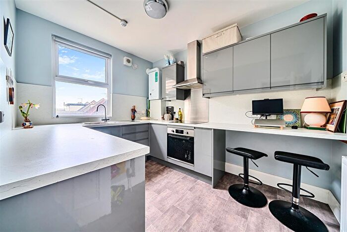 1 Bedroom Flat To Rent In North Street, Bedminster, Bristol, BS3