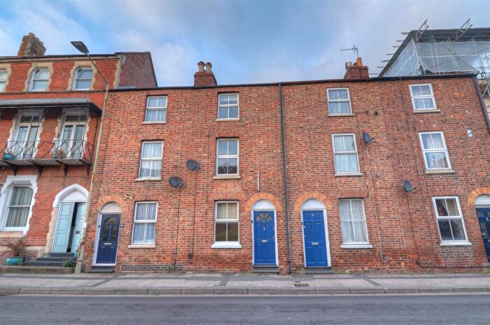 3 Bedroom Terraced House To Rent In Barton Road, Tewkesbury, GL20