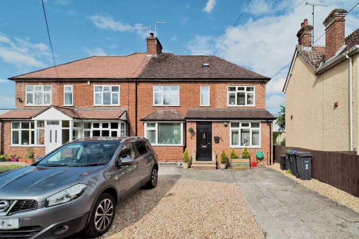 4 Bedroom Semi-Detached House For Sale In Woodland View, South Newton, Salisbury, SP2