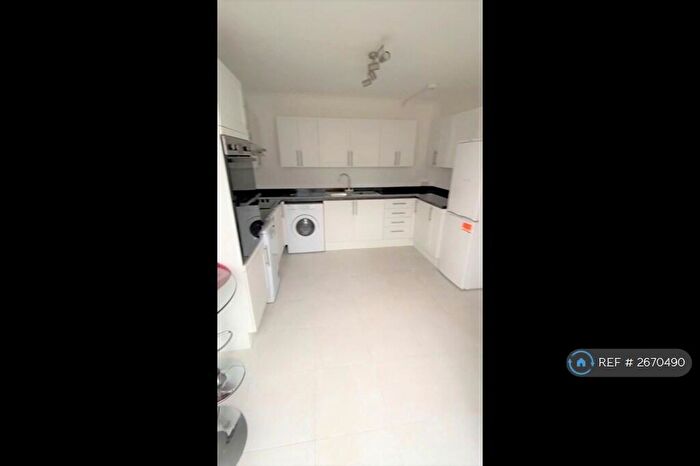 6 Bedroom Terraced House To Rent In Agnes Street, Brighton, BN2