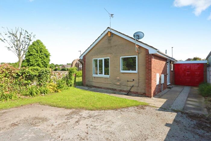 2 Bedroom Bungalow For Sale In Thorpe Green, Waterthorpe, Sheffield, S20