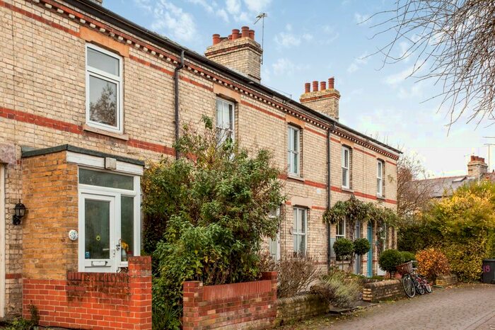 2 Bedroom Terraced House To Rent In Thrifts Walk, Chesterton, CB4