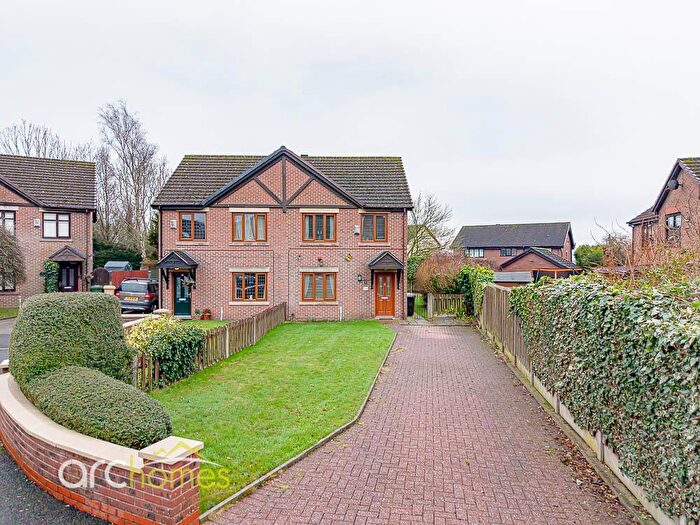 3 Bedroom Semi Detached House For Sale In Hazeldene, Westhoughton, BL5