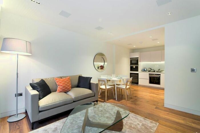 2 Bedroom Flat To Rent In Wood Street, Barbican, London, EC2Y