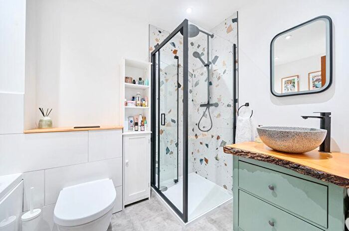 2 Bedroom Flat For Sale In Main Road, Sidcup, DA14