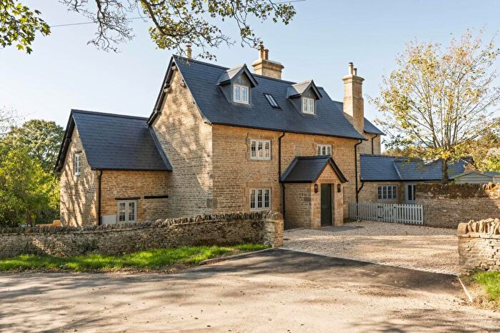 5 Bedroom Detached House To Rent In Fulwell Farmhouse, Fulwell, OX7