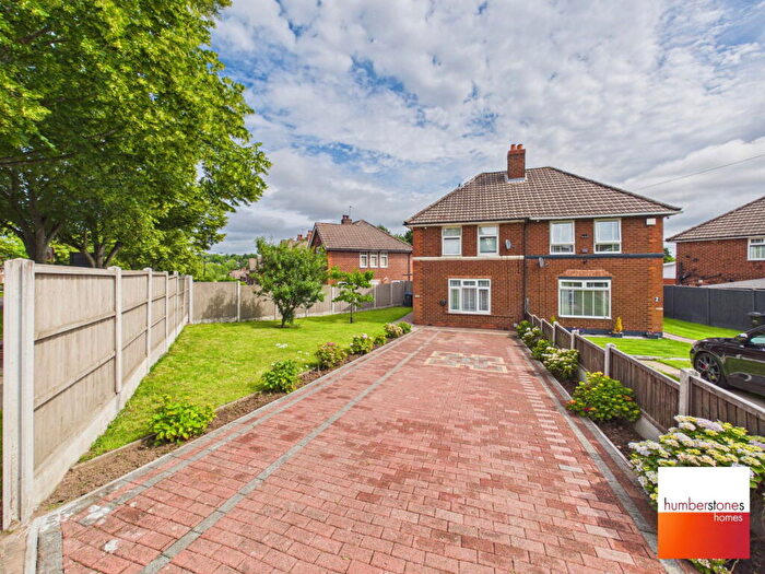 3 Bedroom Semi Detached House For Sale In West Boulevard, Quinton, B32