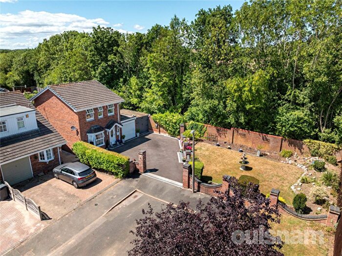 3 Bedroom Detached House For Sale In Kingscote Close Church Hill North, Redditch, Worcestershire, B98