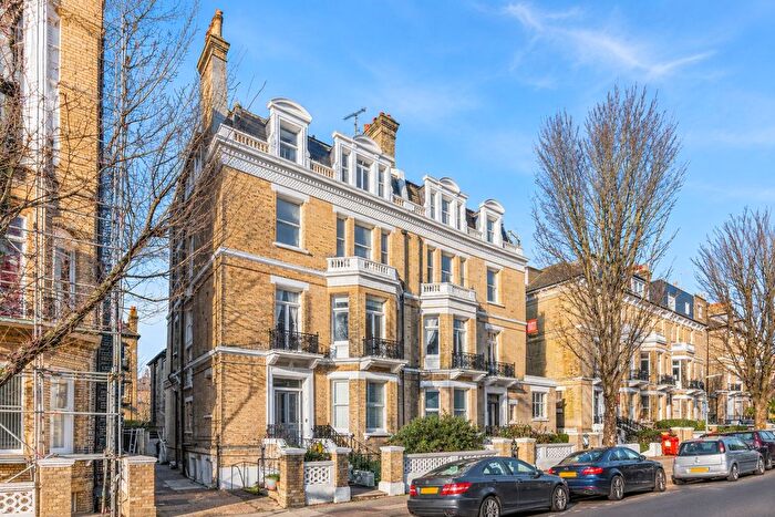 1 Bedroom Flat For Sale In First Avenue, Hove, BN3