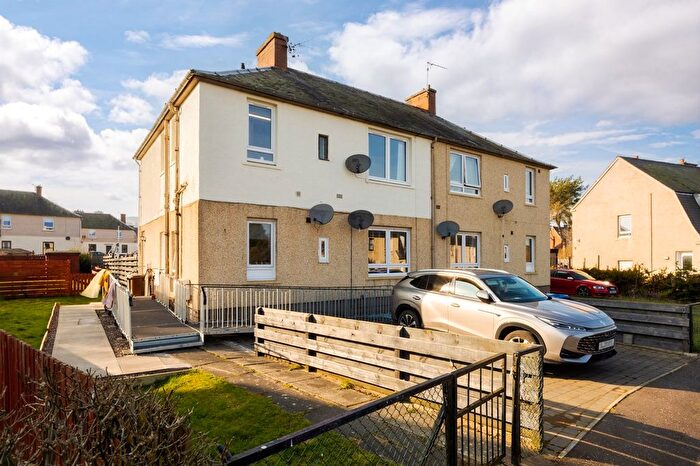 2 Bedroom Flat For Sale In Carlops Avenue, Penicuik, EH26