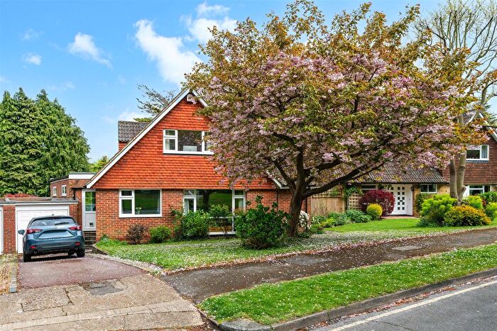 4 Bedroom Detached House For Sale In The Ridings, Epsom, KT18