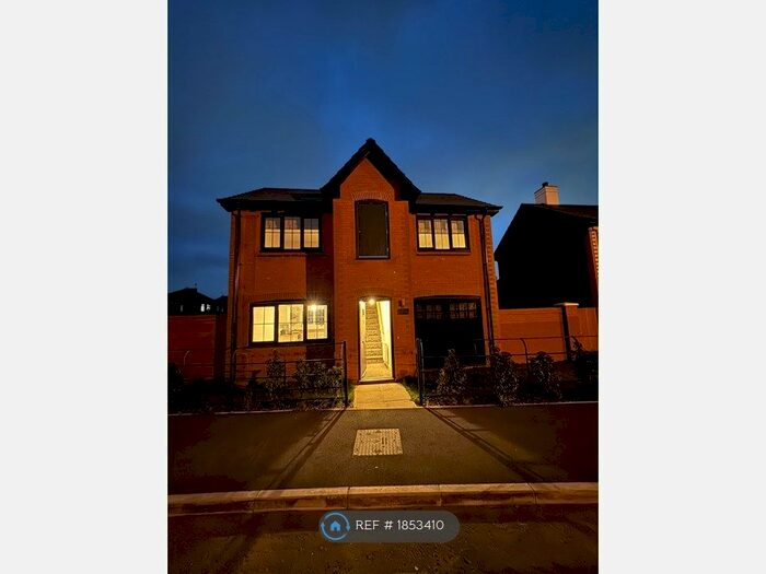 3 Bedroom Detached House To Rent In Porta Road Carrington, Manchester, M31