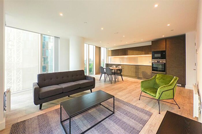 2 Bedroom Apartment To Rent In The Blade, M15