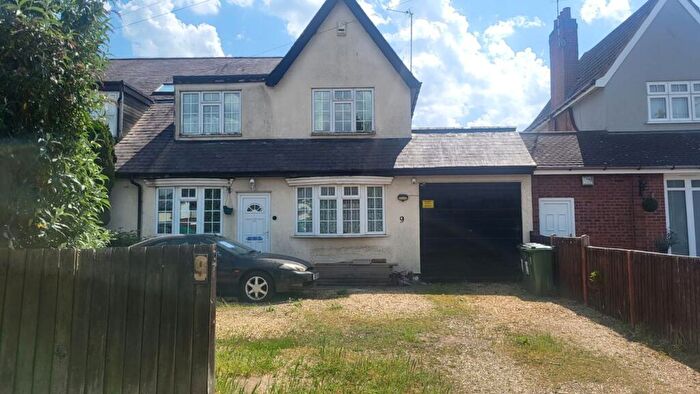4 Bedroom Semi-Detached House For Sale In Hillsborough Road, Glen Parva, LE2
