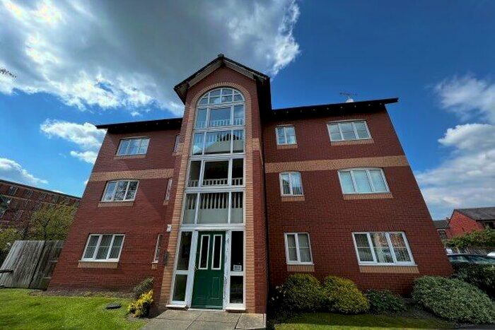 2 Bedroom Flat To Rent In Stott Wharf, Leigh, WN7