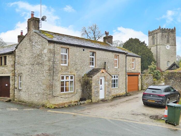 3 Bedroom House For Sale In Kettlewell, BD23