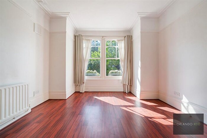 1 Bedroom Flat To Rent In Rodenhurst Road, London, SW4