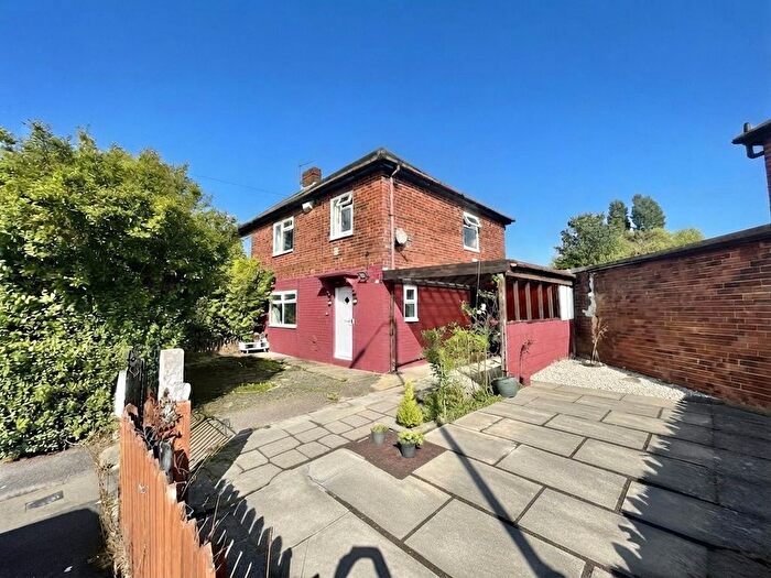 3 Bedroom Semi-detached House For Sale In Waldon Street, Preston, Lancashire, PR1