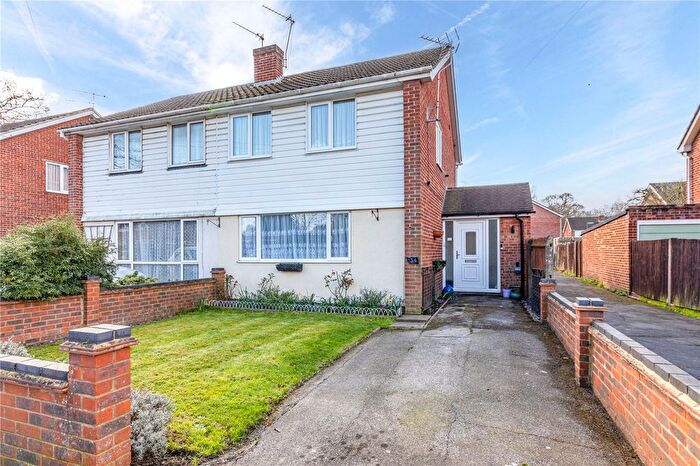 3 Bedroom Semi Detached House For Sale In Orchard Way, Addlestone, Surrey, KT15
